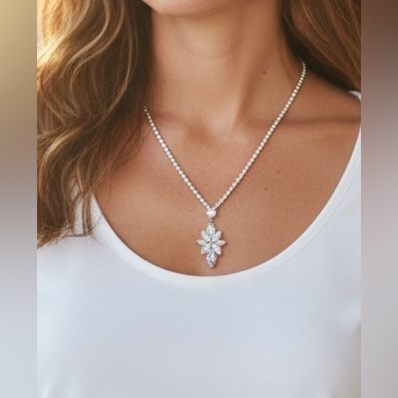 Radiant Silver Necklace with Floral Pendant - Picture 2 of 4